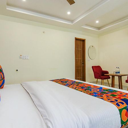 Fabhotel Meridian Inn Mohali Kültér fotó