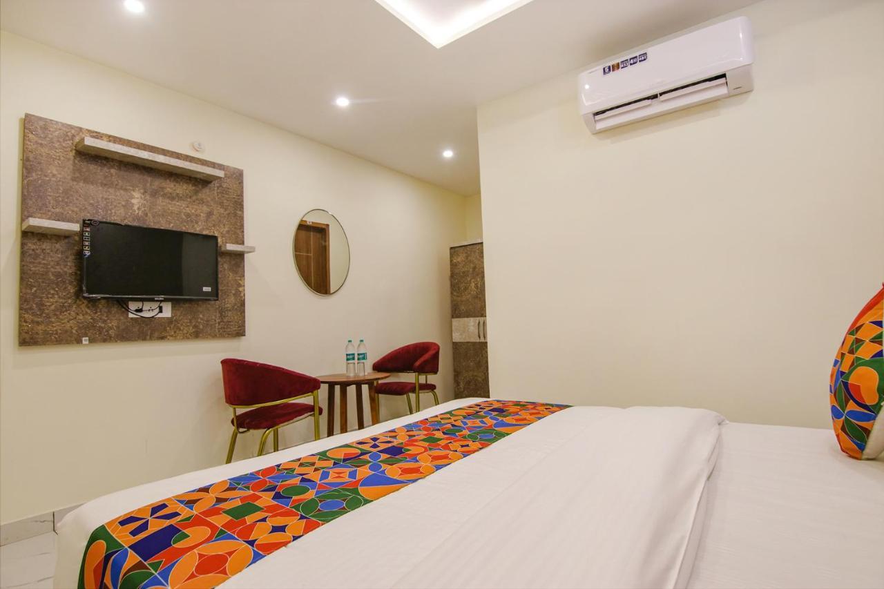 Fabhotel Meridian Inn Mohali Kültér fotó
