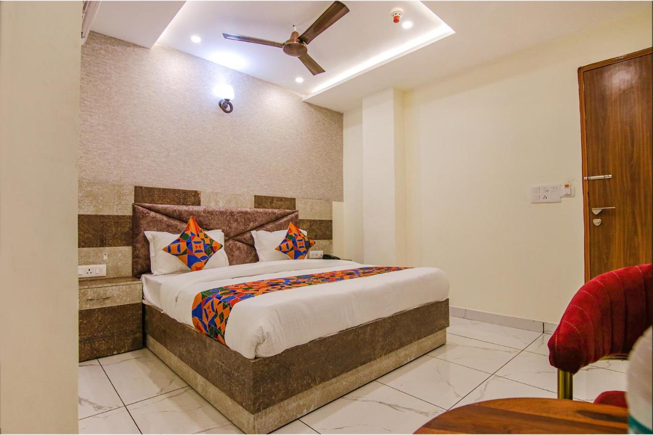 Fabhotel Meridian Inn Mohali Kültér fotó