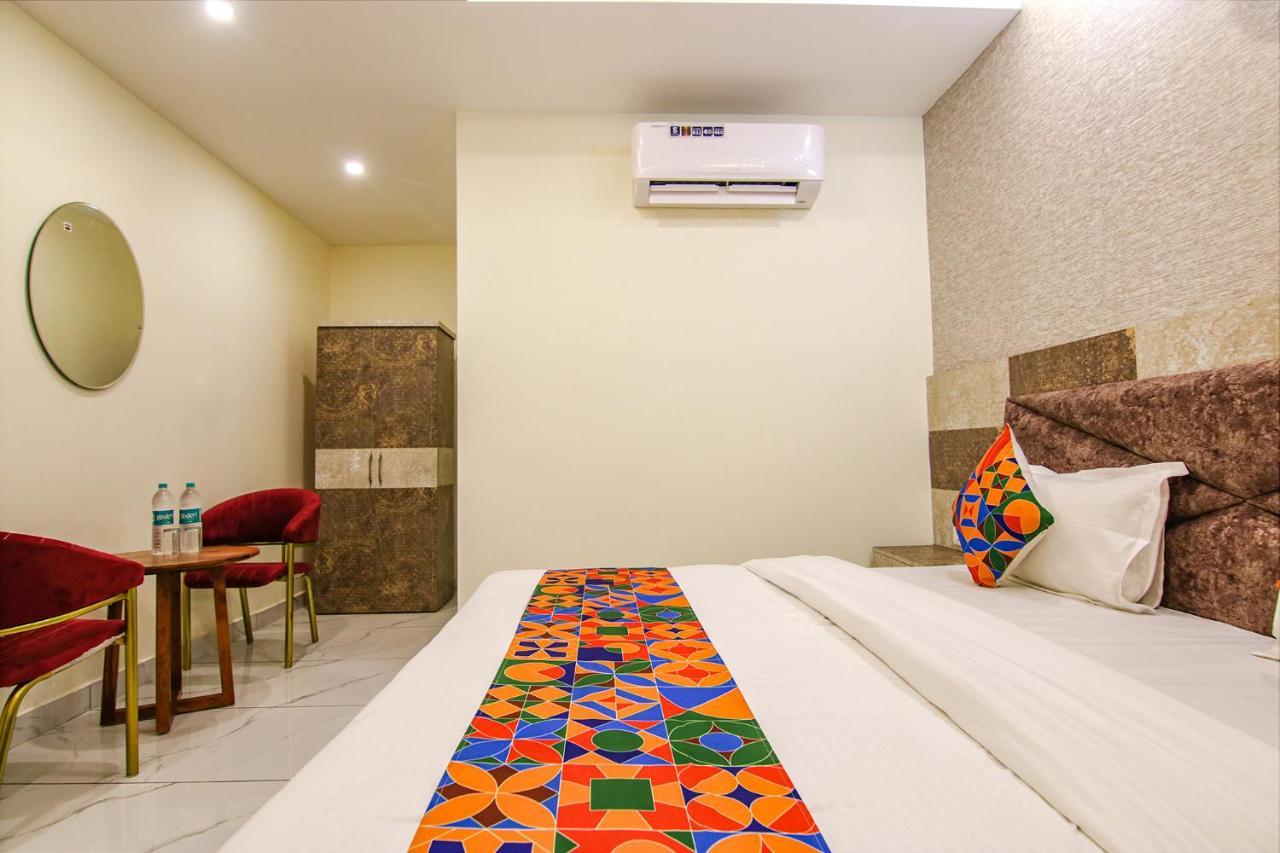 Fabhotel Meridian Inn Mohali Kültér fotó