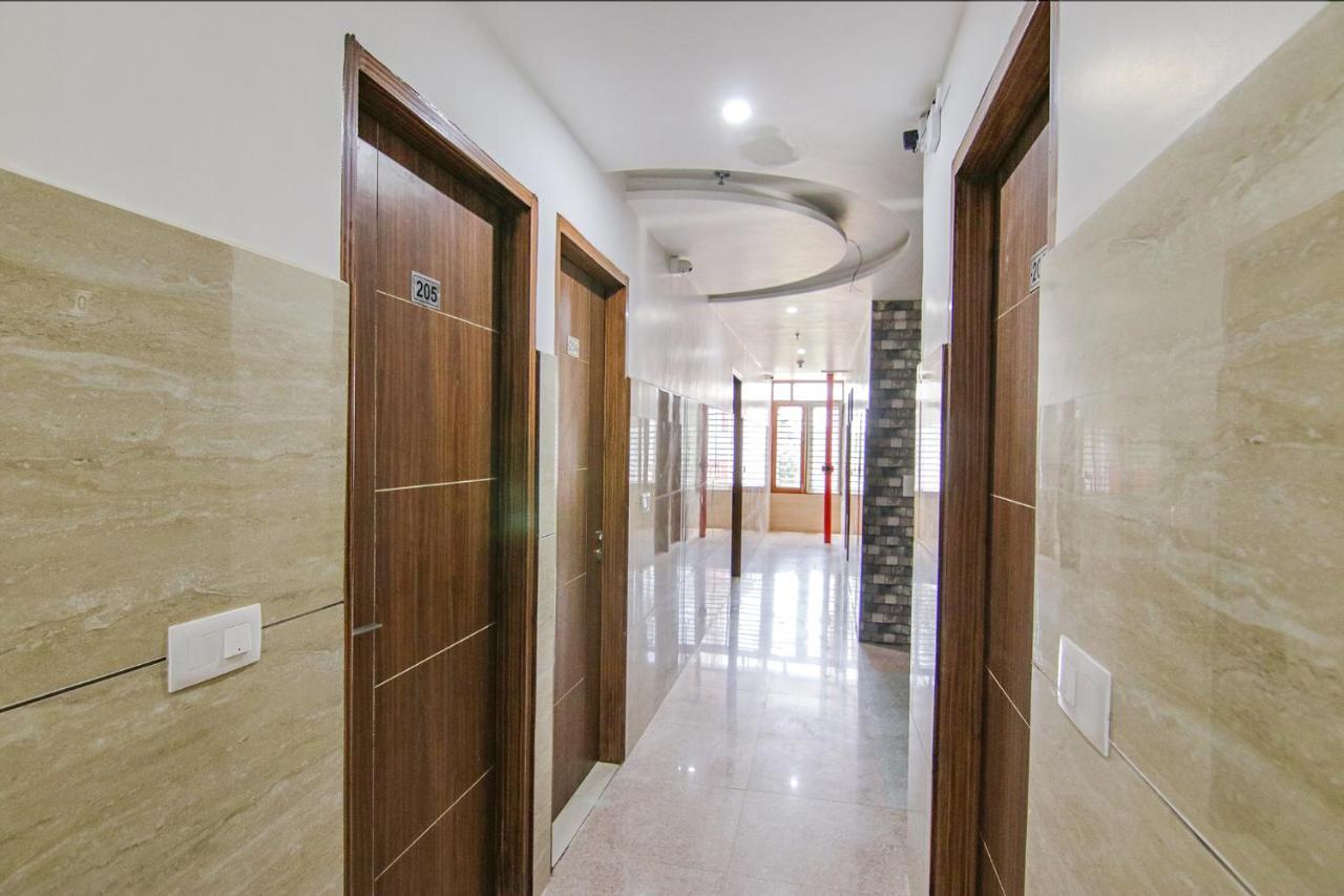Fabhotel Meridian Inn Mohali Kültér fotó