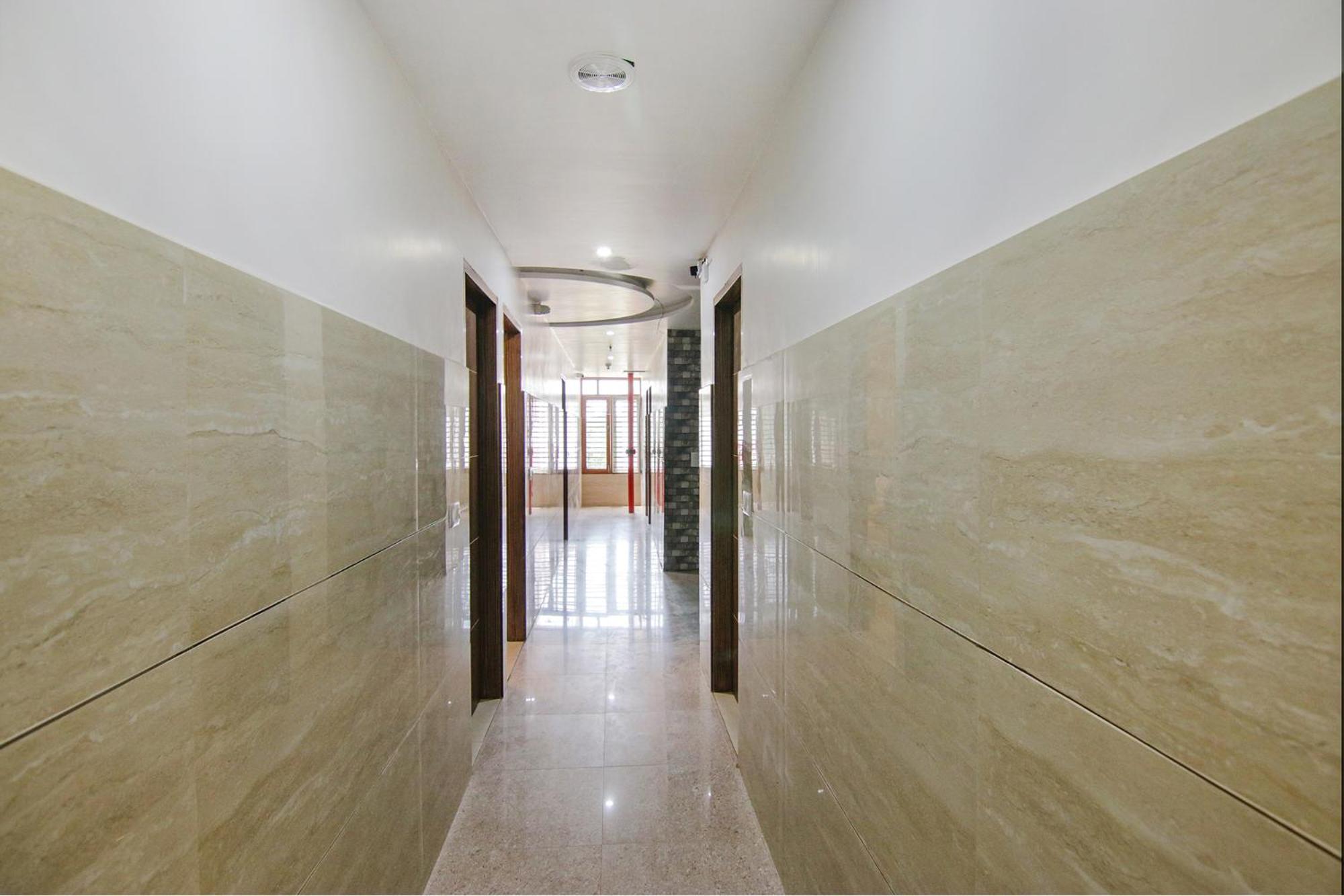 Fabhotel Meridian Inn Mohali Kültér fotó