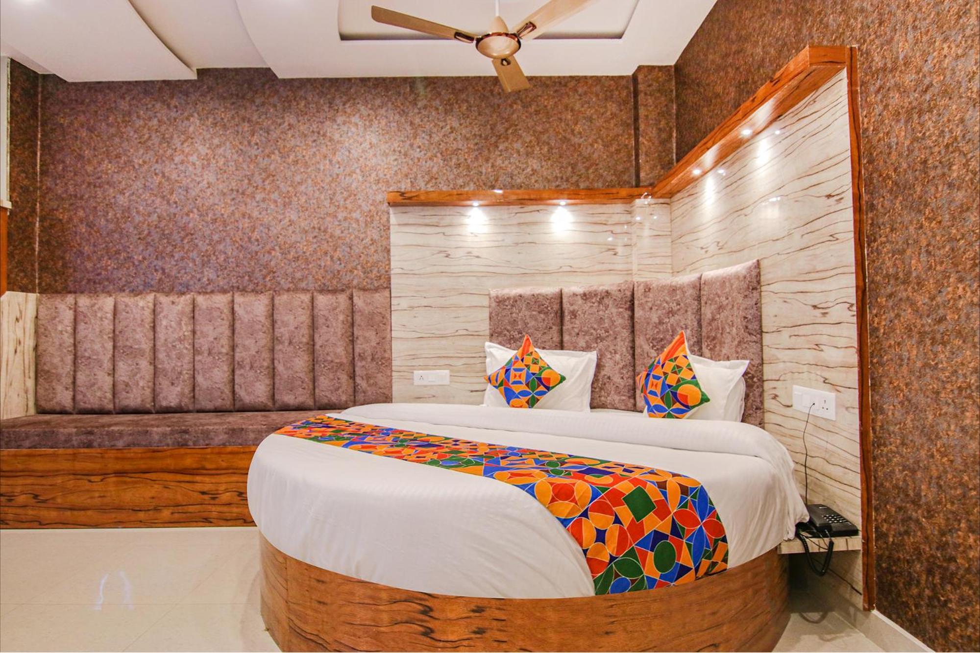 Fabhotel Meridian Inn Mohali Kültér fotó